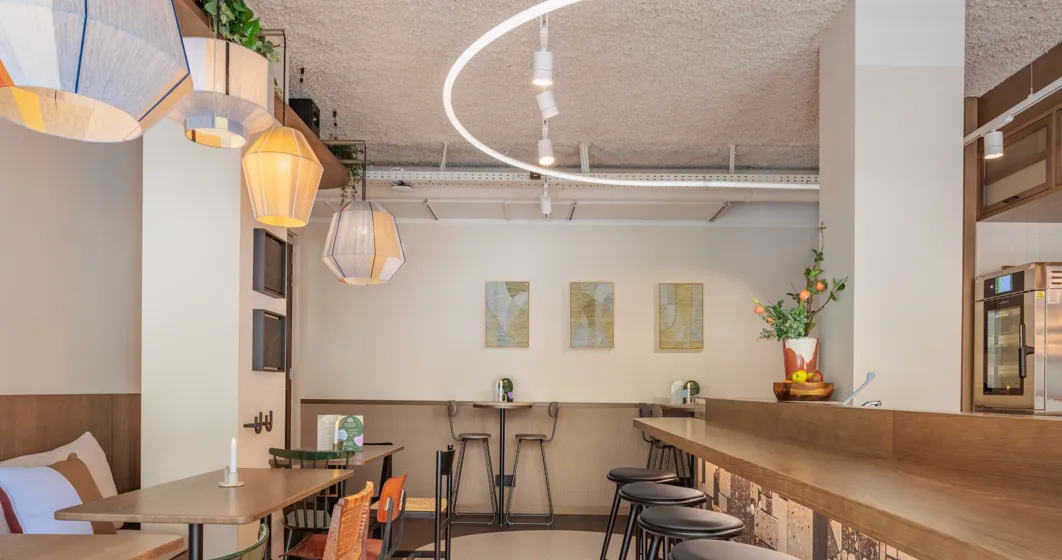 the u bar at the usual